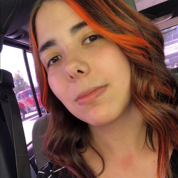 Meet your Posher, Kortni - Picture 2 of 3